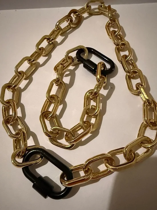 Allie+Bess Joan Gold tone Chain Link Necklace and Bracelet Set (2nd listing) - Picture 2 of 16
